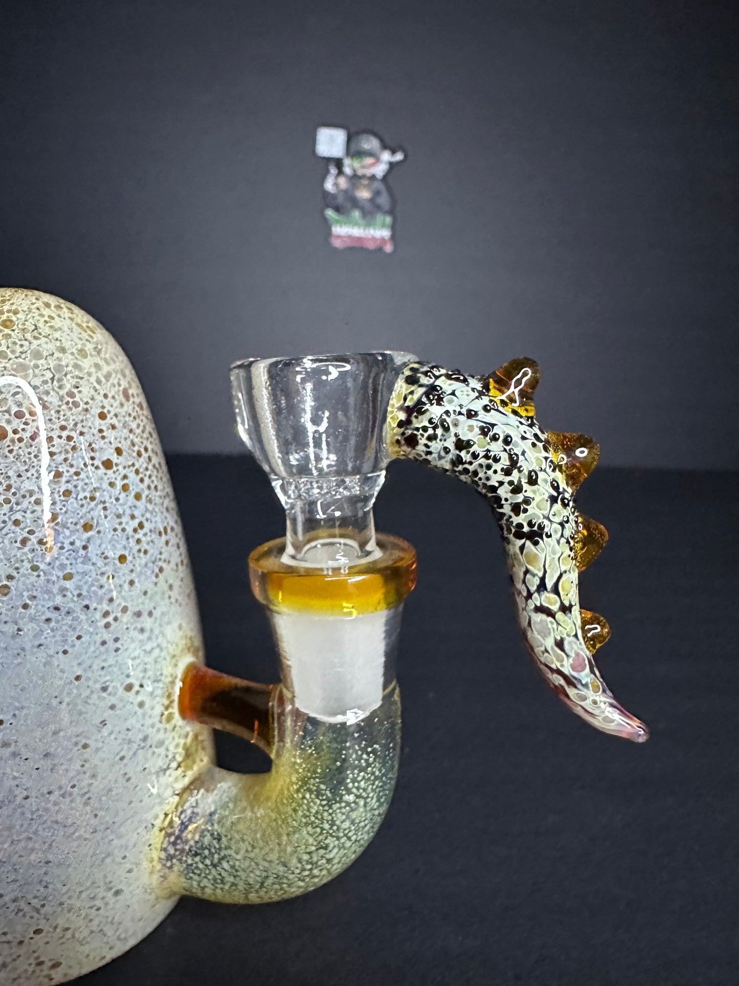 Dino Guardian Glass Bong