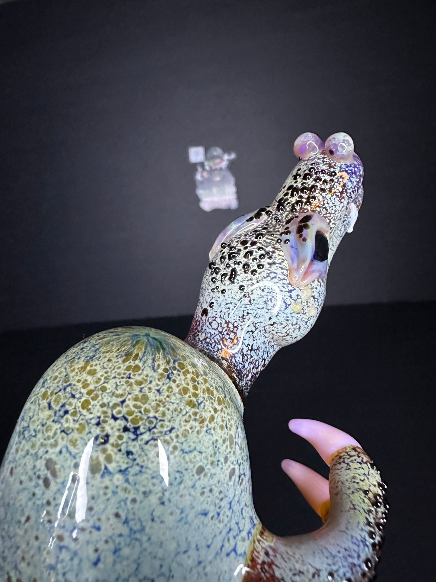 Dino Guardian Glass Bong